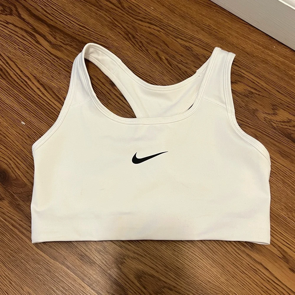 EUC Nike White Medium Support Non Padded Swoosh 2.0 Sports Bra Size Medium_2